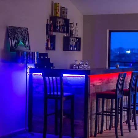 Отель Rosso 3*